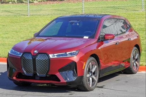 Aventurin Red Metallic 2024 BMW iX M60