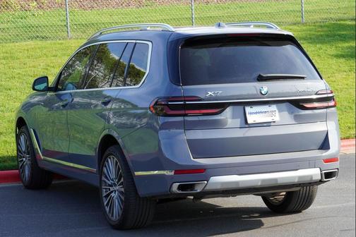 Sparkling Copper Metallic 2024 BMW X7 xDrive40i