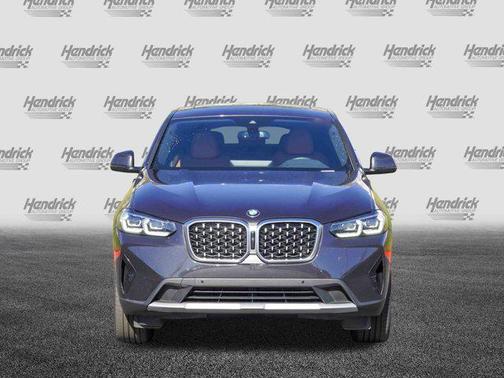 2025 BMW X4 xDrive30i