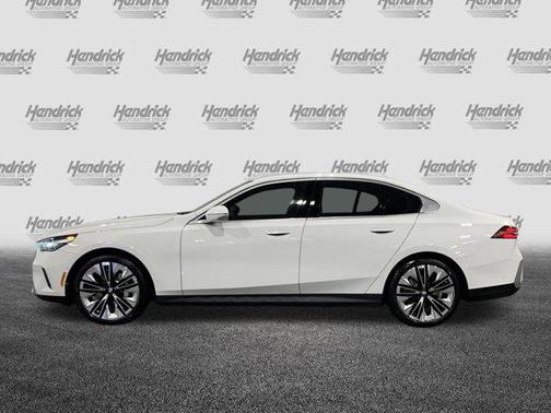 2026 BMW 530 i xDrive