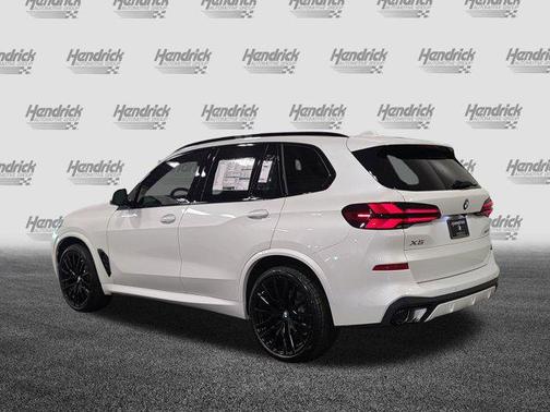 Mineral White Metallic 2026 BMW X5 xDrive40i