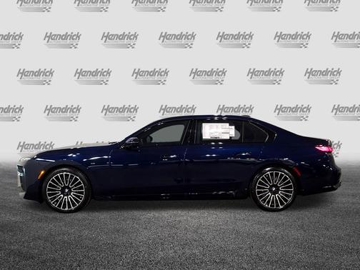 Tanzanite Blue II Metallic 2026 BMW 760 xDrive