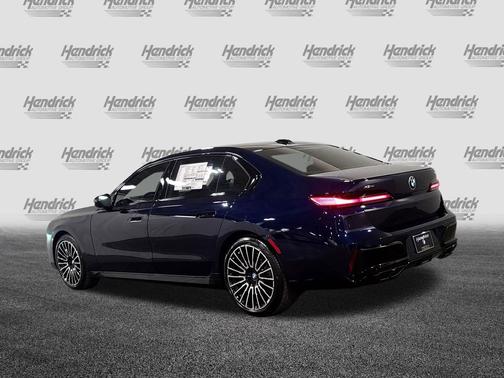 Tanzanite Blue II Metallic 2026 BMW 760 xDrive