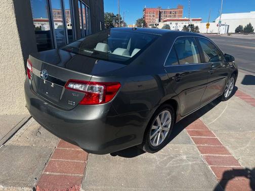 2013 Toyota Camry Hybrid XLE