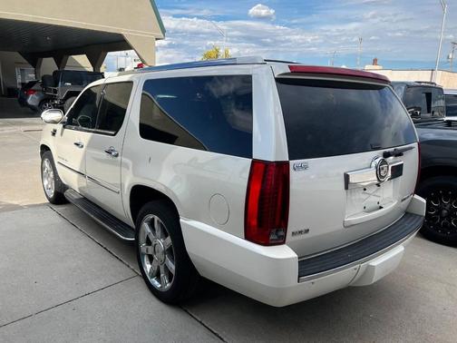2011 Cadillac Escalade ESV Base