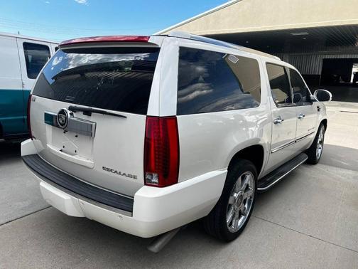 2011 Cadillac Escalade ESV Base