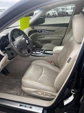 2015 INFINITI Q70 3.7 AWD 4dr Sedan