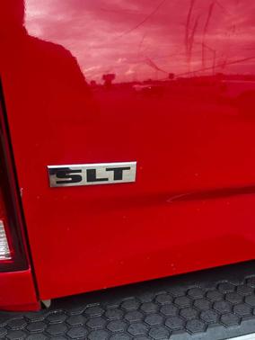 2017 RAM 2500 SLT 4x4 4dr Crew Cab 6.3 ft. SB Pickup