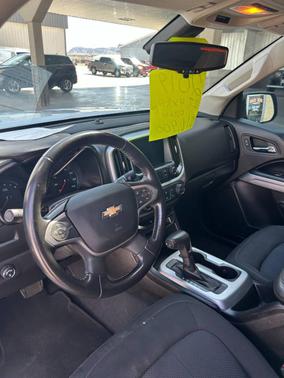 White 2019 Chevrolet Colorado LT
