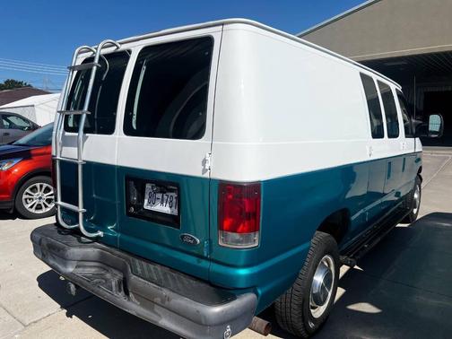 2005 Ford E250 Cargo
