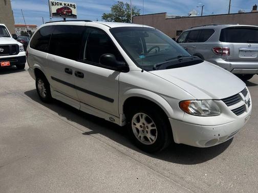 White 2007 Dodge Grand Caravan SE