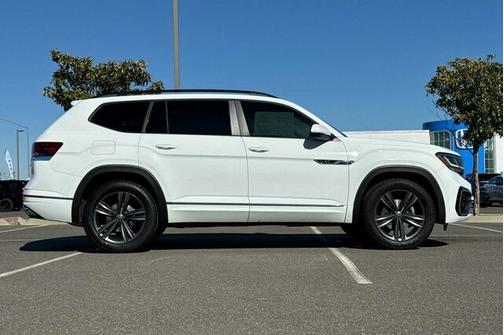 2021 Volkswagen Atlas 3.6 SE w/ Technology R-Line