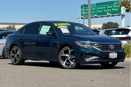2021 Volkswagen Passat 2.0T R-Line