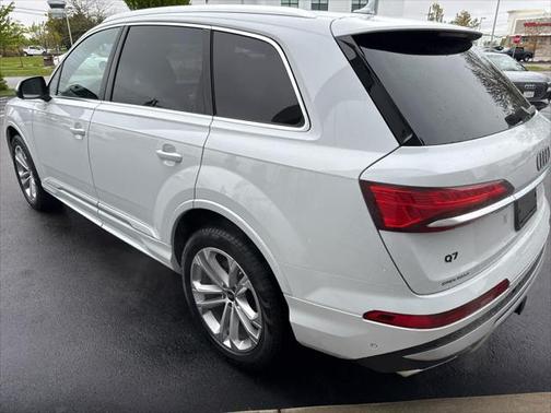 2025 Audi Q7 55 Premium Plus