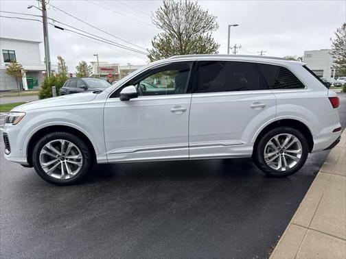 2025 Audi Q7 55 Premium Plus