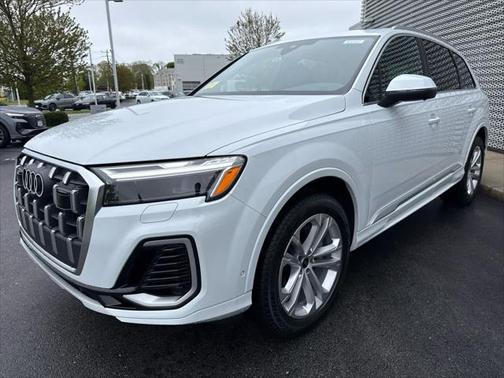 2025 Audi Q7 55 Premium Plus