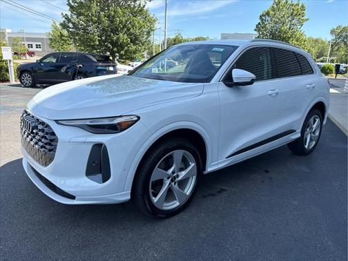 2025 Audi Q5 Premium Plus