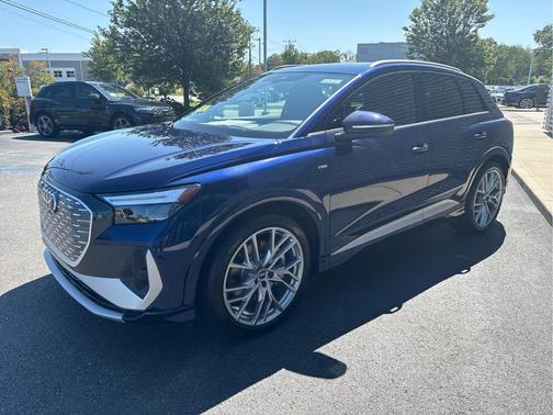 2025 Audi Q4 e-tron Premium Plus 55 quattro
