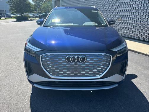 2025 Audi Q4 e-tron Premium Plus 55 quattro