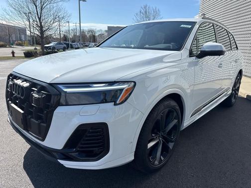 WHITE 2026 Audi Q7 55 Premium Plus