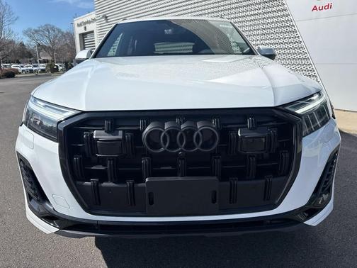 WHITE 2026 Audi Q7 55 Premium Plus