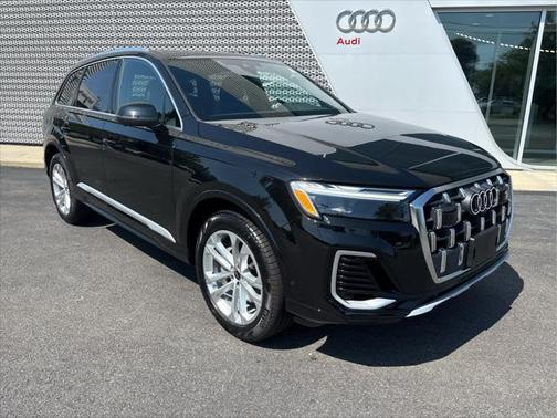2025 Audi Q7 55 Premium Plus