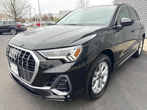 2022 Audi Q3 45 S line Premium Plus