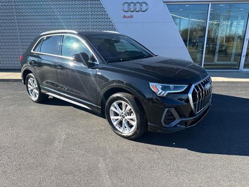 2022 Audi Q3 45 S line Premium Plus