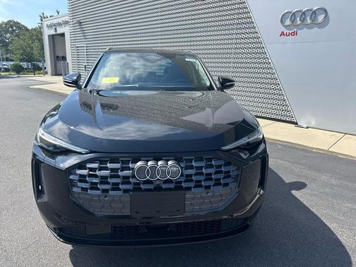 2025 Audi Q5 Premium Plus