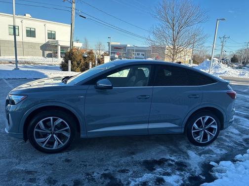 2023 Audi Q4 e-tron Premium Plus 50 quattro