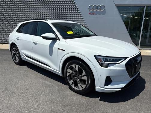 2022 Audi e-tron Premium
