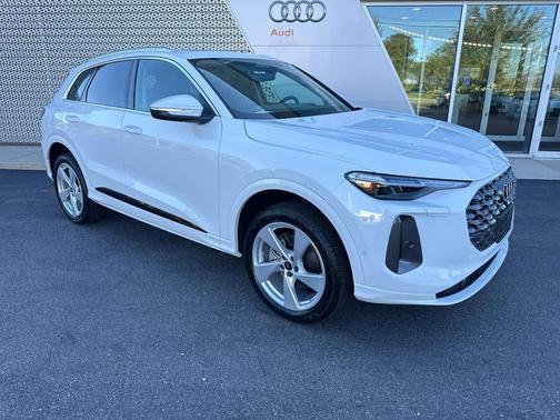 2025 Audi Q5 Premium Plus
