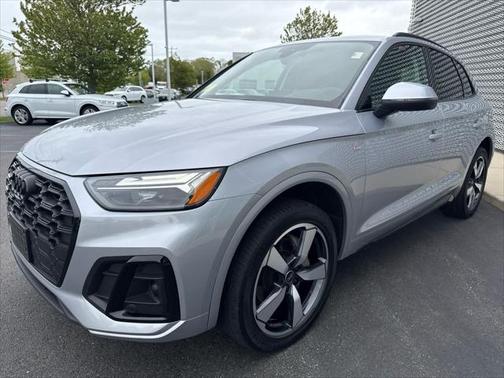 2023 Audi Q5 45 S line Premium Plus