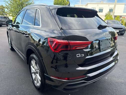 2025 Audi Q3 Premium 45 TFSI S line quattro Tiptronic