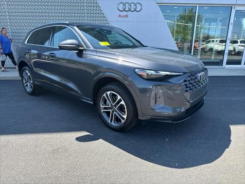 2025 Audi Q5 Premium