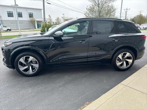 2025 Audi Q6 e-tron Premium Plus quattro
