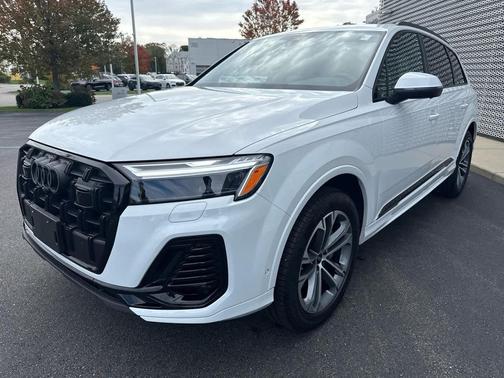 2025 Audi Q7 45 Premium