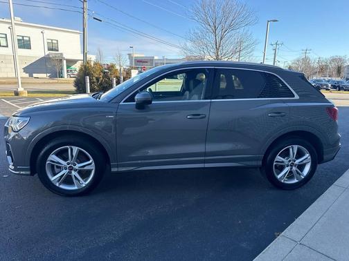 2023 Audi Q3 45 S line Premium Plus
