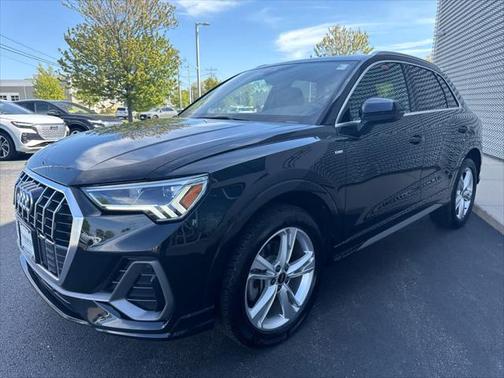 2022 Audi Q3 45 S line Premium Plus