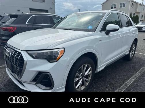 2022 Audi Q3 45 S line Premium
