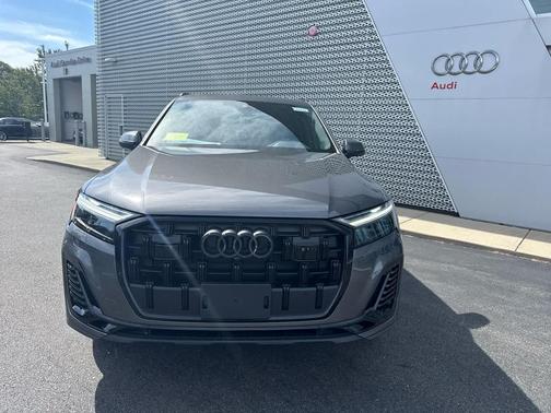 2026 Audi Q7 55 Premium
