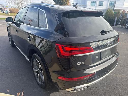 2023 Audi Q5 45 S line Premium Plus