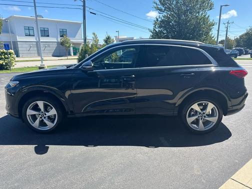 2025 Audi Q5 Premium Plus