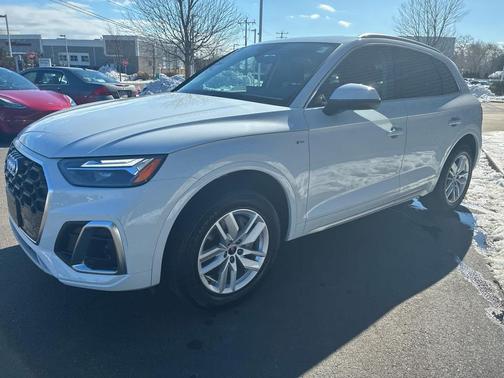 2023 Audi Q5 45 S line Premium