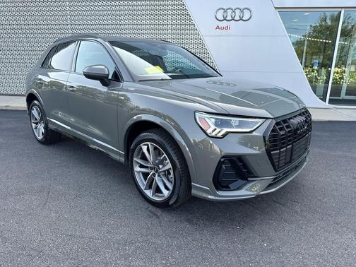 2025 Audi Q3 Premium 45 TFSI S line quattro Tiptronic