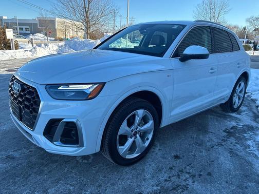 2023 Audi Q5 45 S line Premium Plus