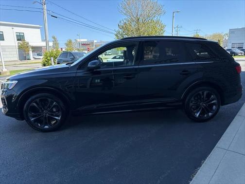 2025 Audi Q7 55 Premium Plus