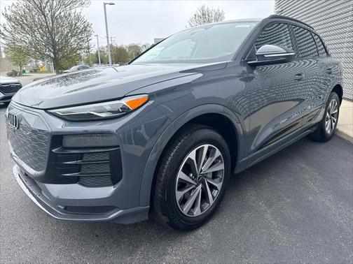 2025 Audi Q6 e-tron Premium quattro