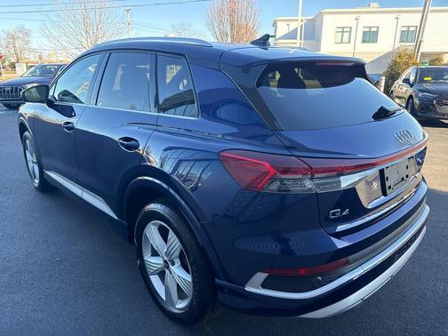 2024 Audi Q4 e-tron Premium Plus 50 quattro