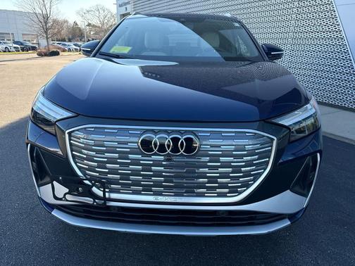 2024 Audi Q4 e-tron Premium Plus 50 quattro